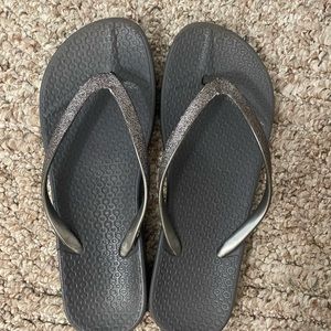 Flip flops